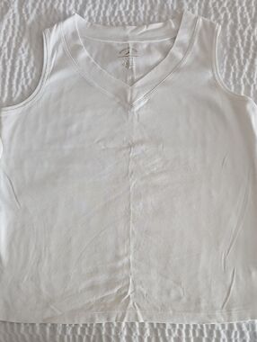 Women's White V-Neck Sleeveless Cotton Tank Large White Stag